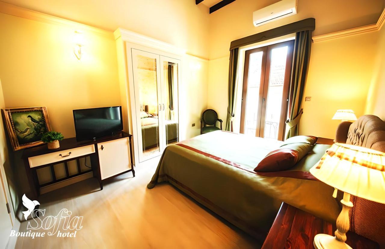 Sofia Boutique Hotel キレニア エクステリア 写真