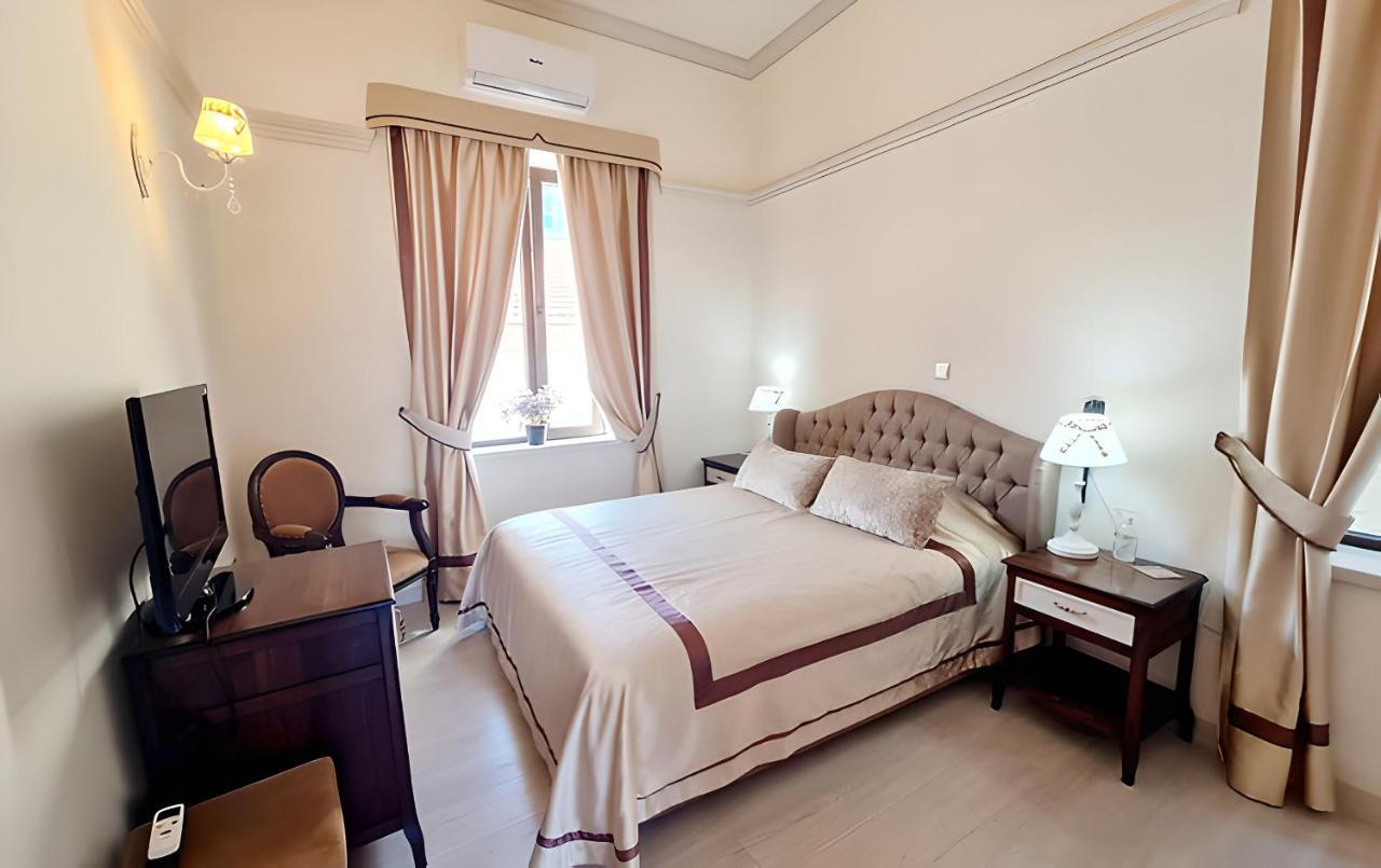 Sofia Boutique Hotel キレニア エクステリア 写真