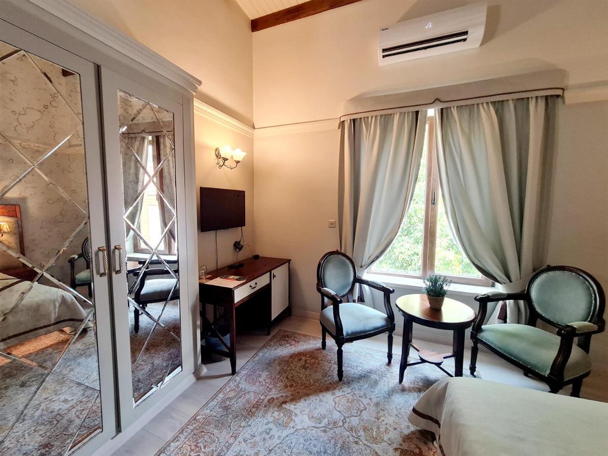 Sofia Boutique Hotel キレニア エクステリア 写真