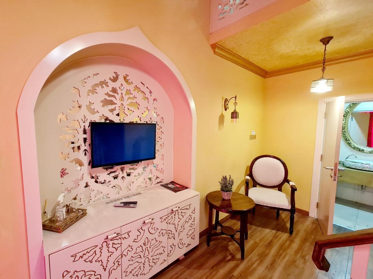 Sofia Boutique Hotel キレニア エクステリア 写真