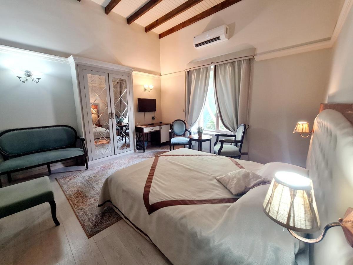 Sofia Boutique Hotel キレニア エクステリア 写真