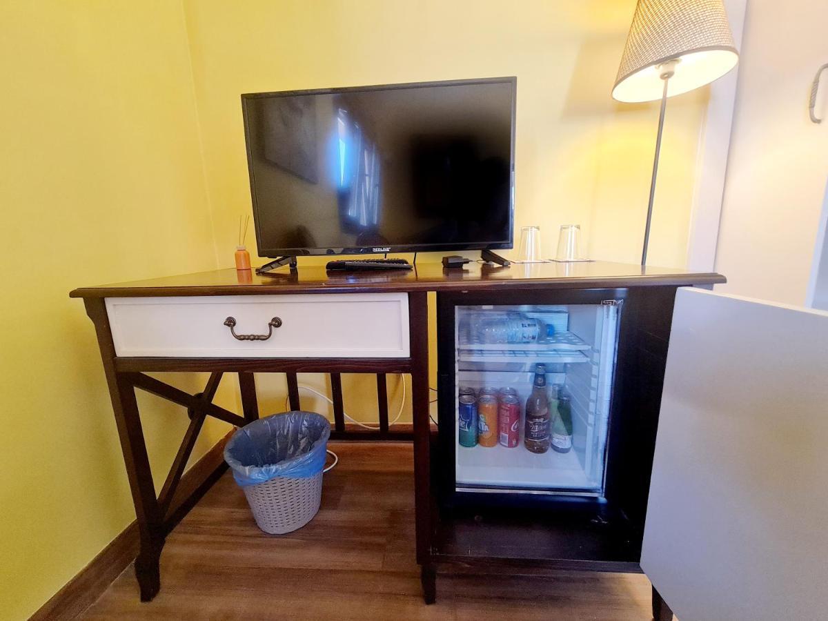 Sofia Boutique Hotel キレニア エクステリア 写真
