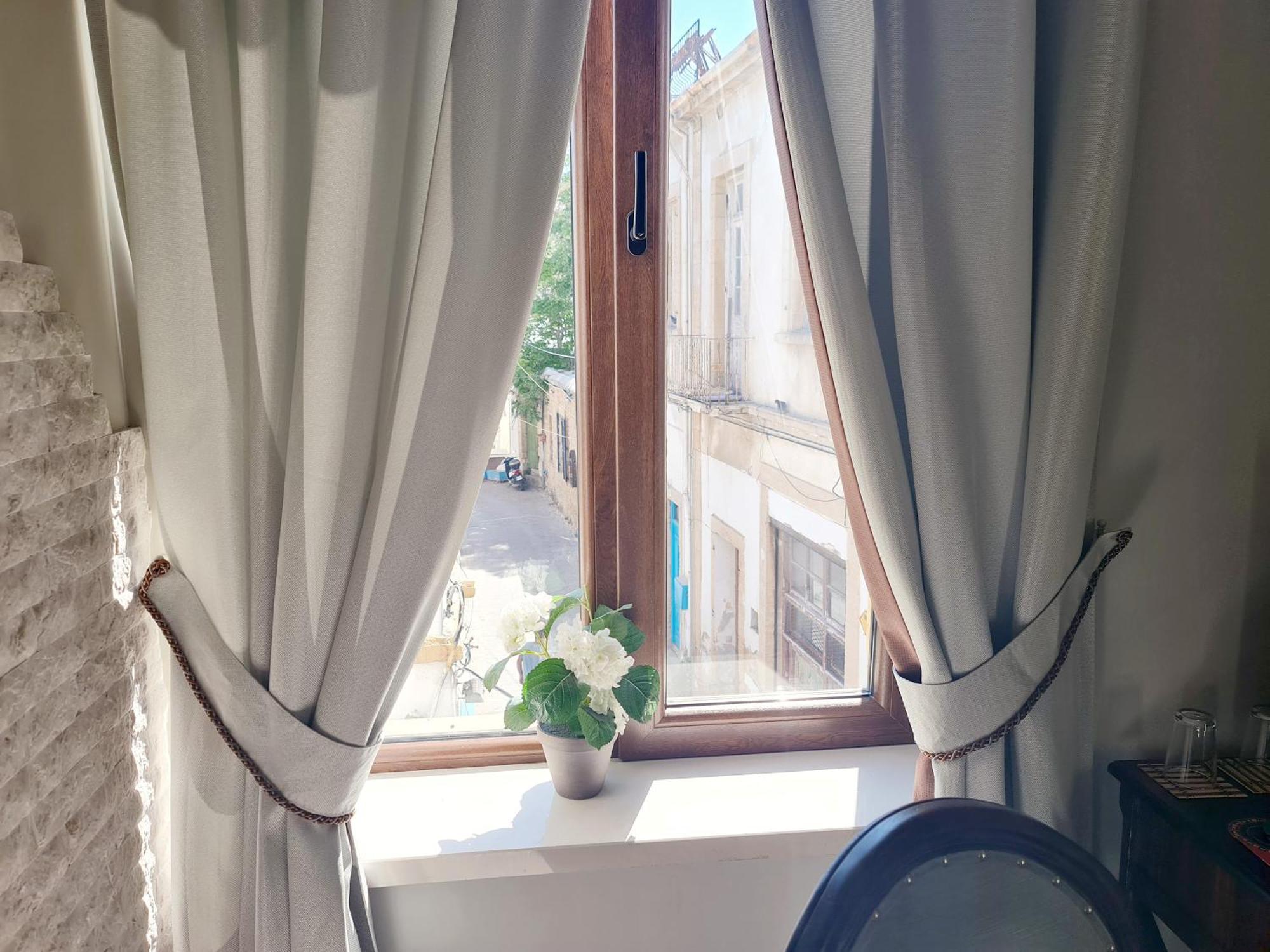 Sofia Boutique Hotel キレニア エクステリア 写真